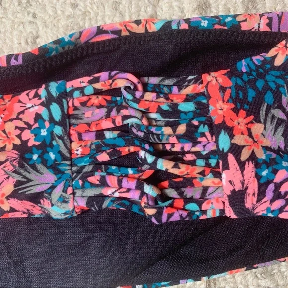 Body Glove brand bikini set - Picture 10 of 12